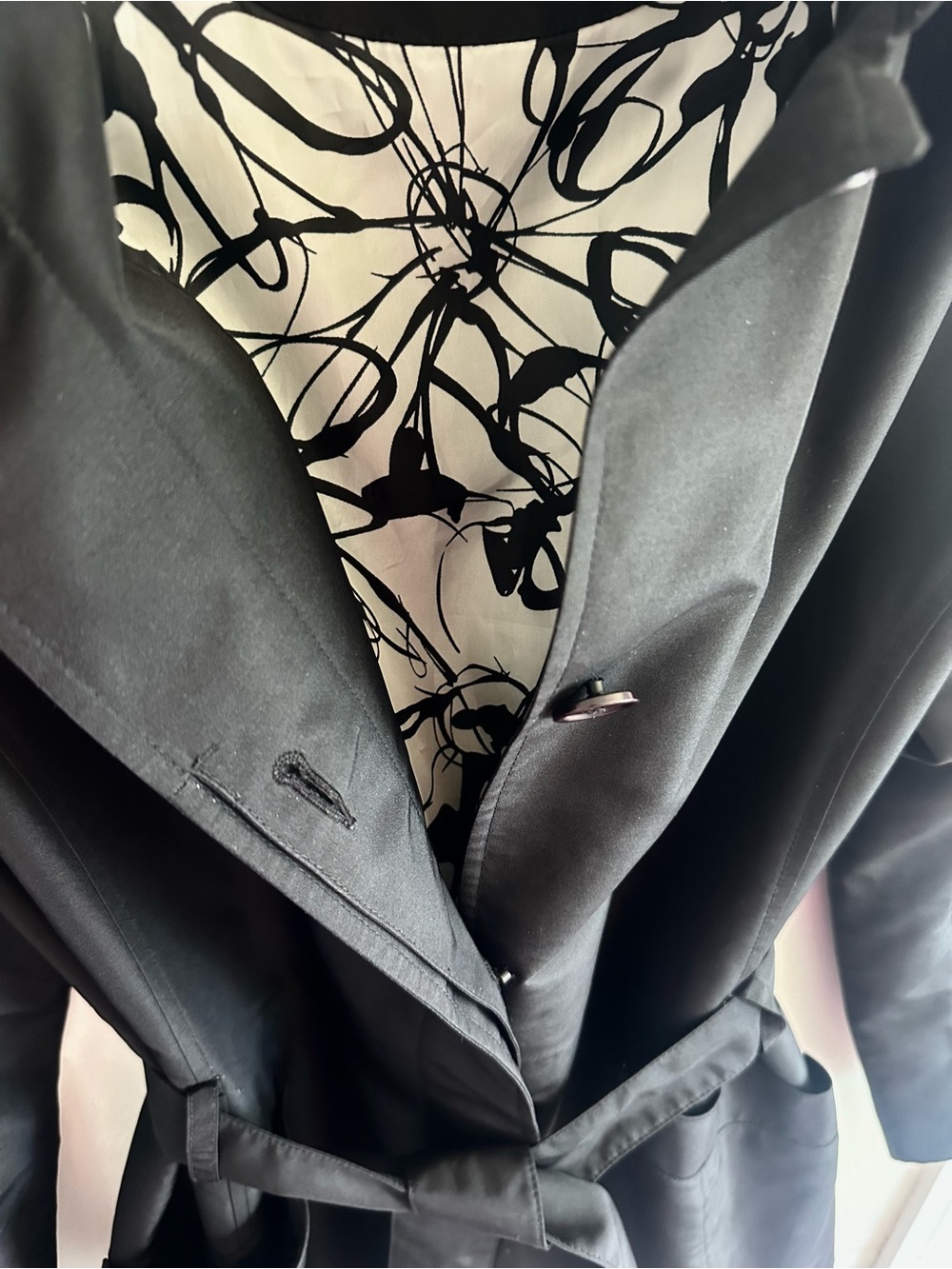 Hillard & Hanson Black Women's Medium Trench Coat with Belt
